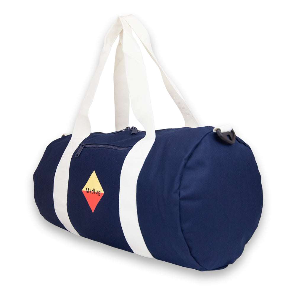 Duffel bag in navy. Side view with logo.